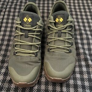 Columbia men’s shoes size 9